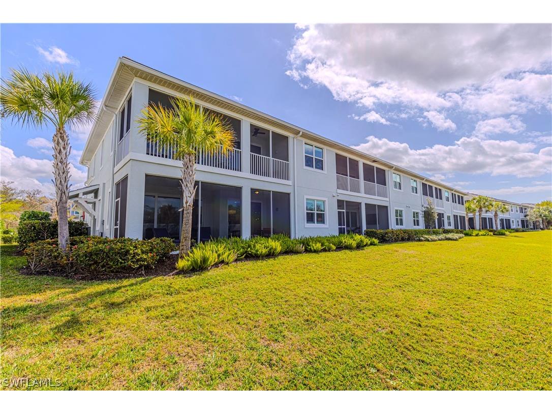 2561 Seychelles Drive #304 Naples FL 34112 226009284 image5