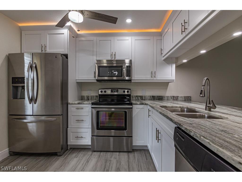 2562 Kings Lake Boulevard Naples FL 34112 224045040 image1