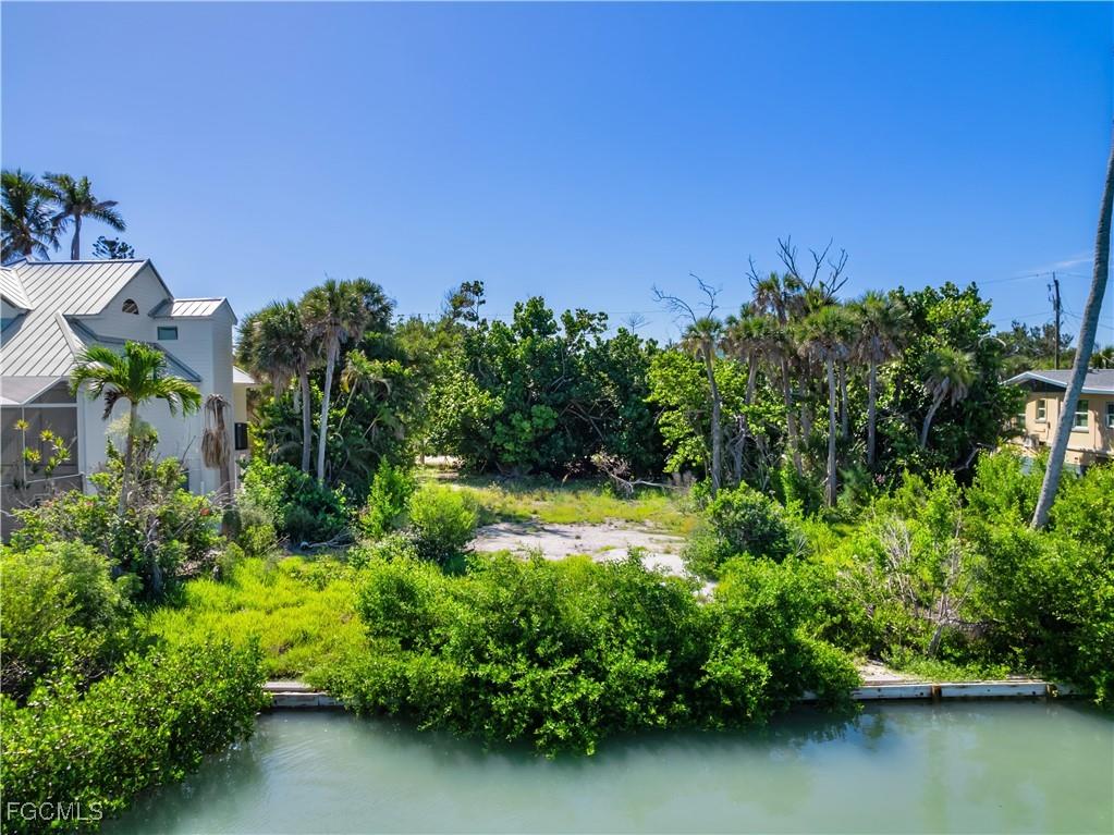 2563 Coconut Drive Sanibel FL 33957 2025002818 image14