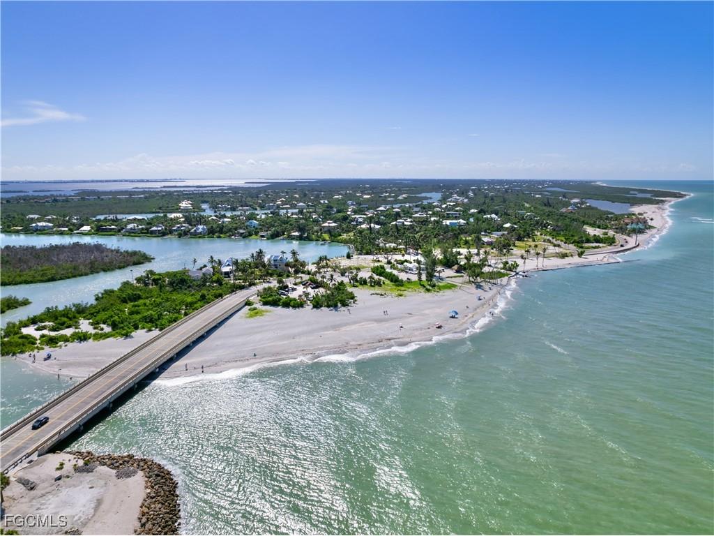 2563 Coconut Drive Sanibel FL 33957 2025002818 image25