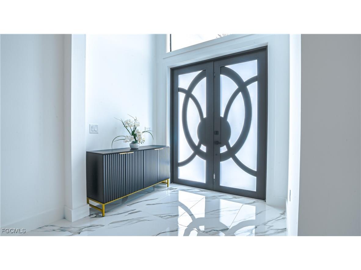 2565 28th Avenue SE Naples FL 34117 2025019655 image18