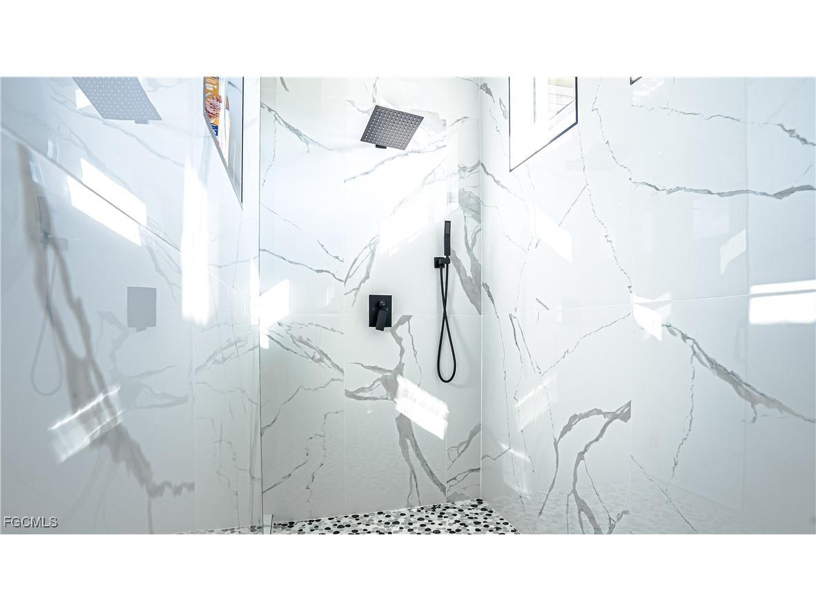 2565 28th Avenue SE Naples FL 34117 2025019655 image22