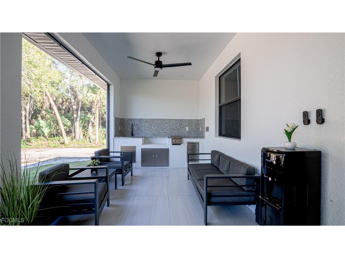 2565 28th Avenue SE Naples FL 34117 2025019655 image34