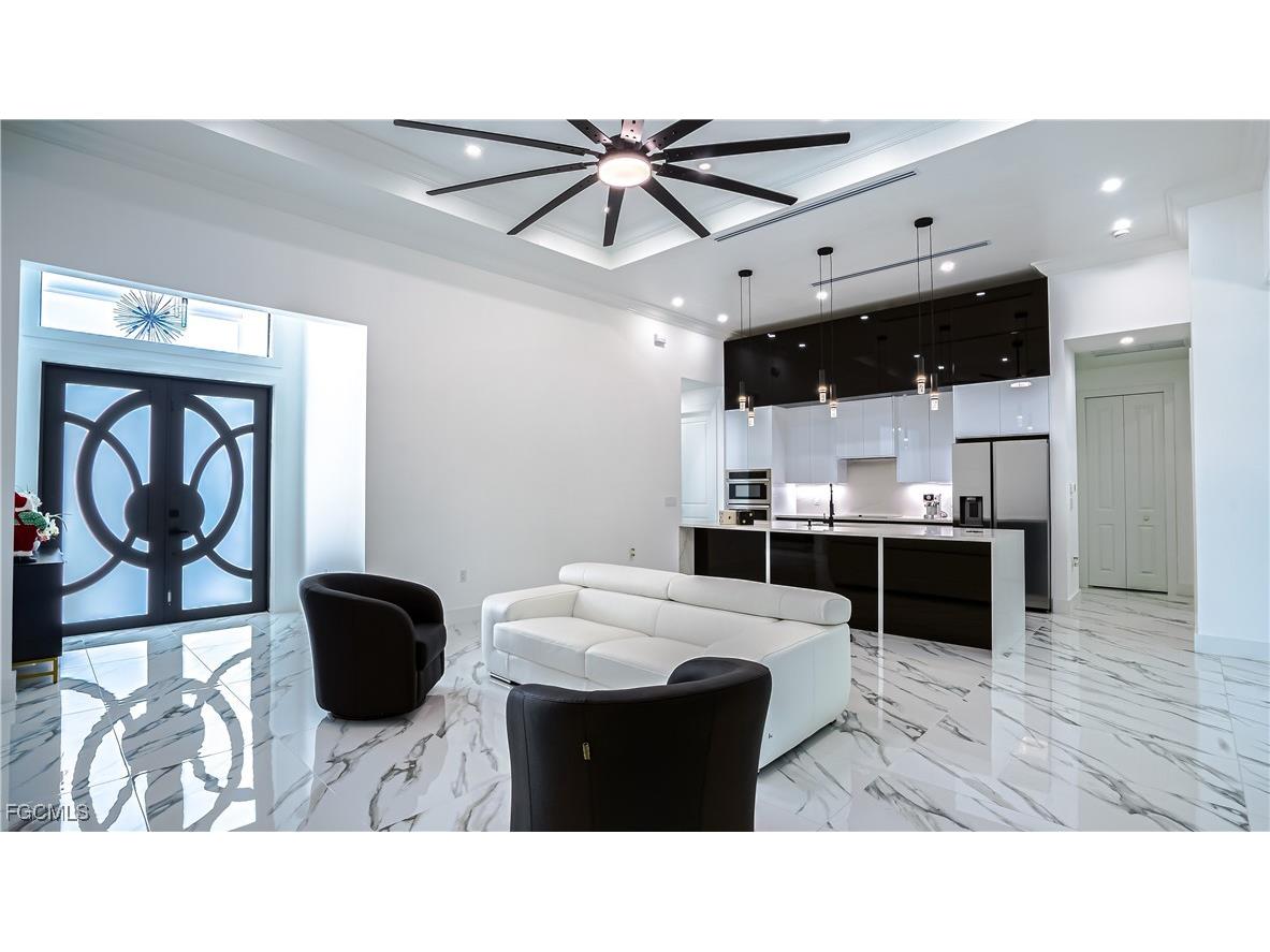 2565 28th Avenue SE Naples FL 34117 2025019655 image9