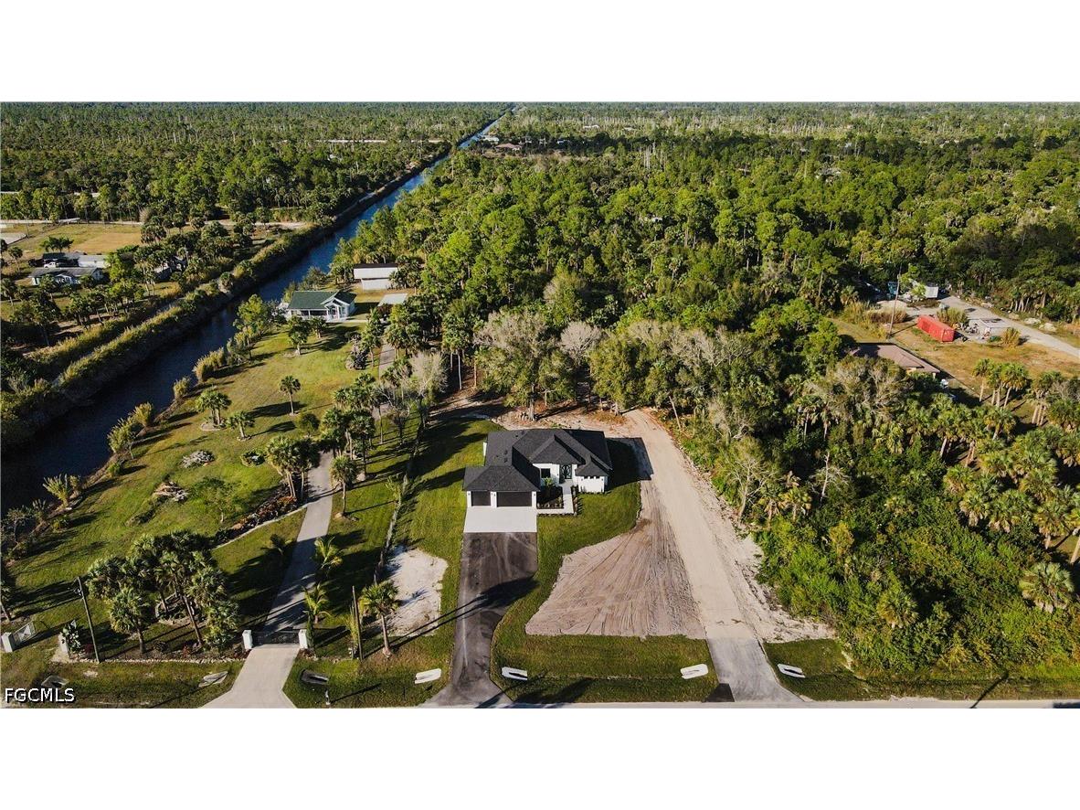 2565 28th Avenue SE Naples FL 34117 2026025138 image1