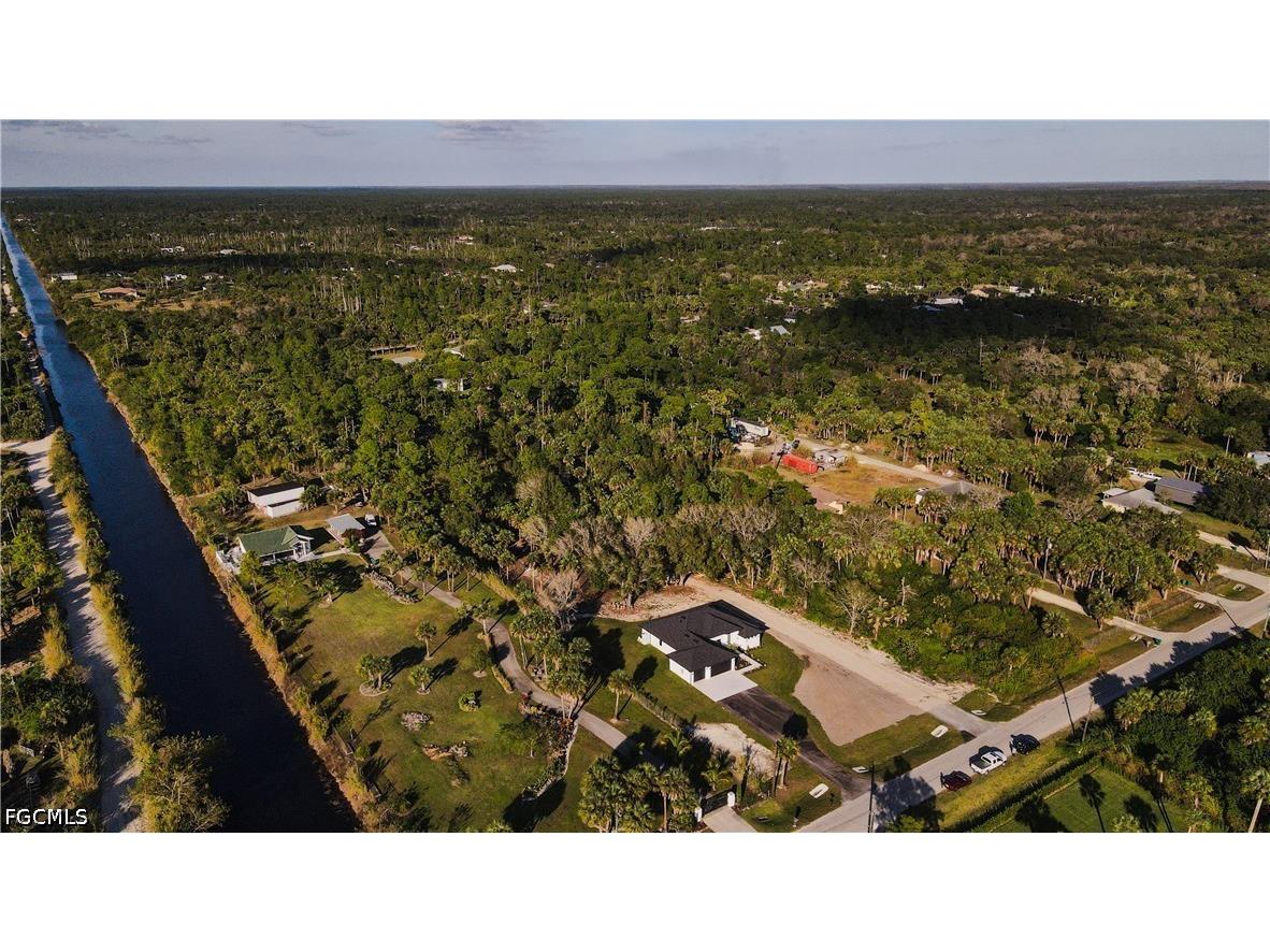 2565 28th Avenue SE Naples FL 34117 2026025138 image39