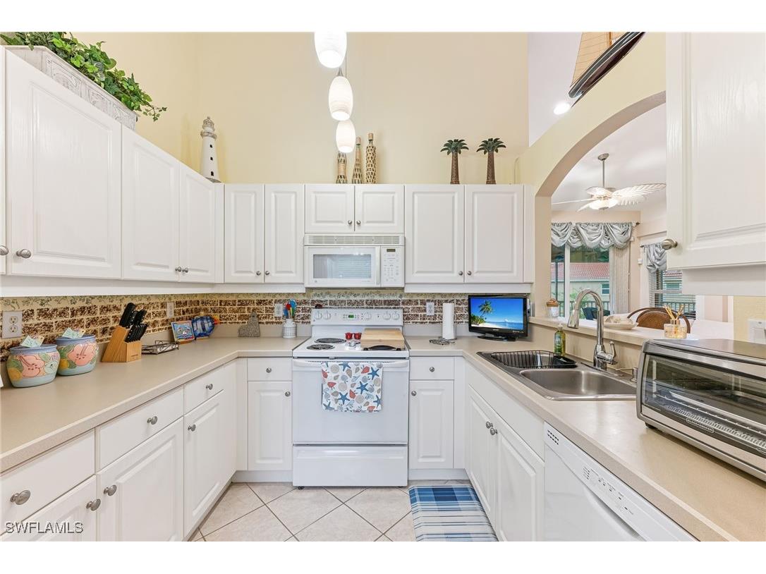 2565 Aspen Creek Lane #202 Naples FL 34119 225075954 image17