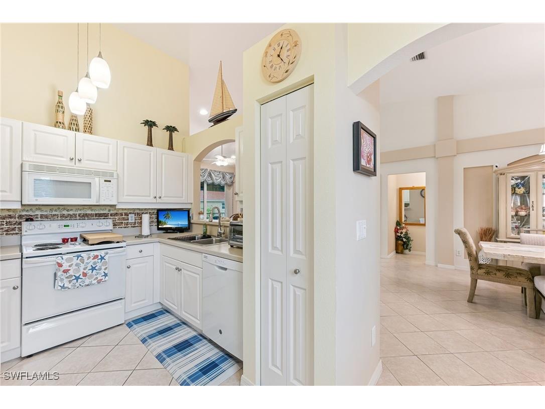 2565 Aspen Creek Lane #202 Naples FL 34119 225075954 image18