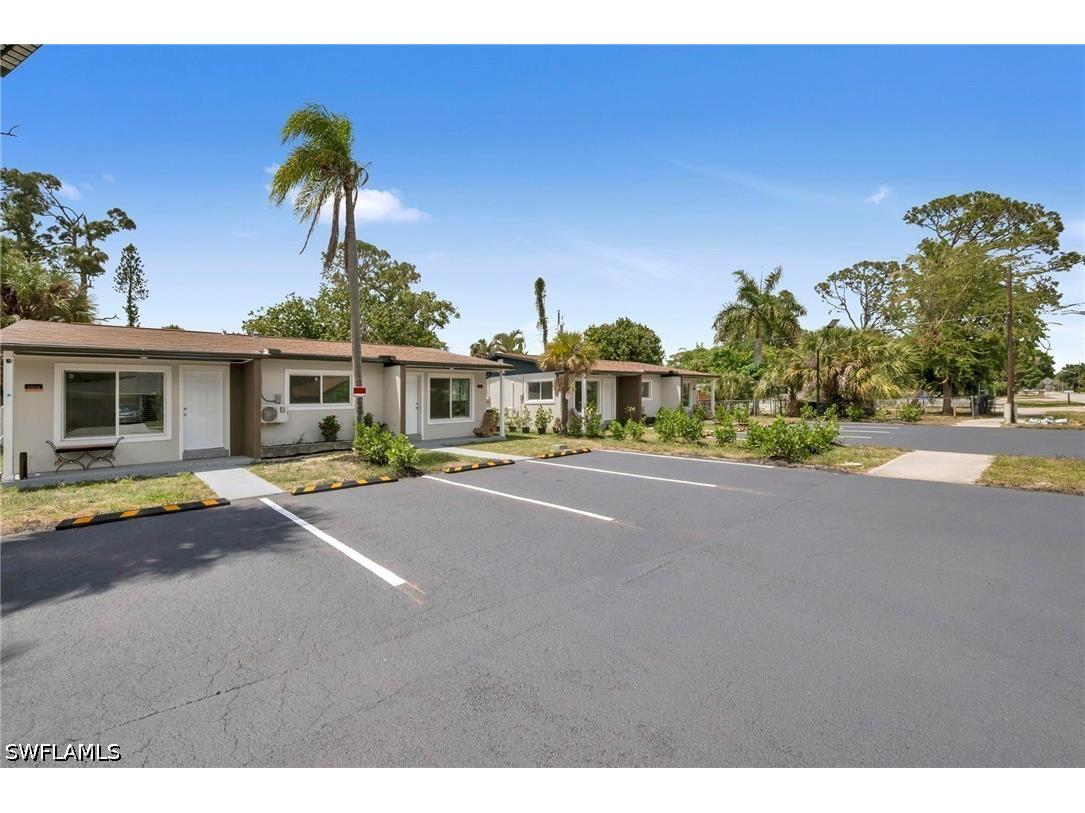 2566-2578 Jackson Street W Fort Myers FL 33901 226016394 image1