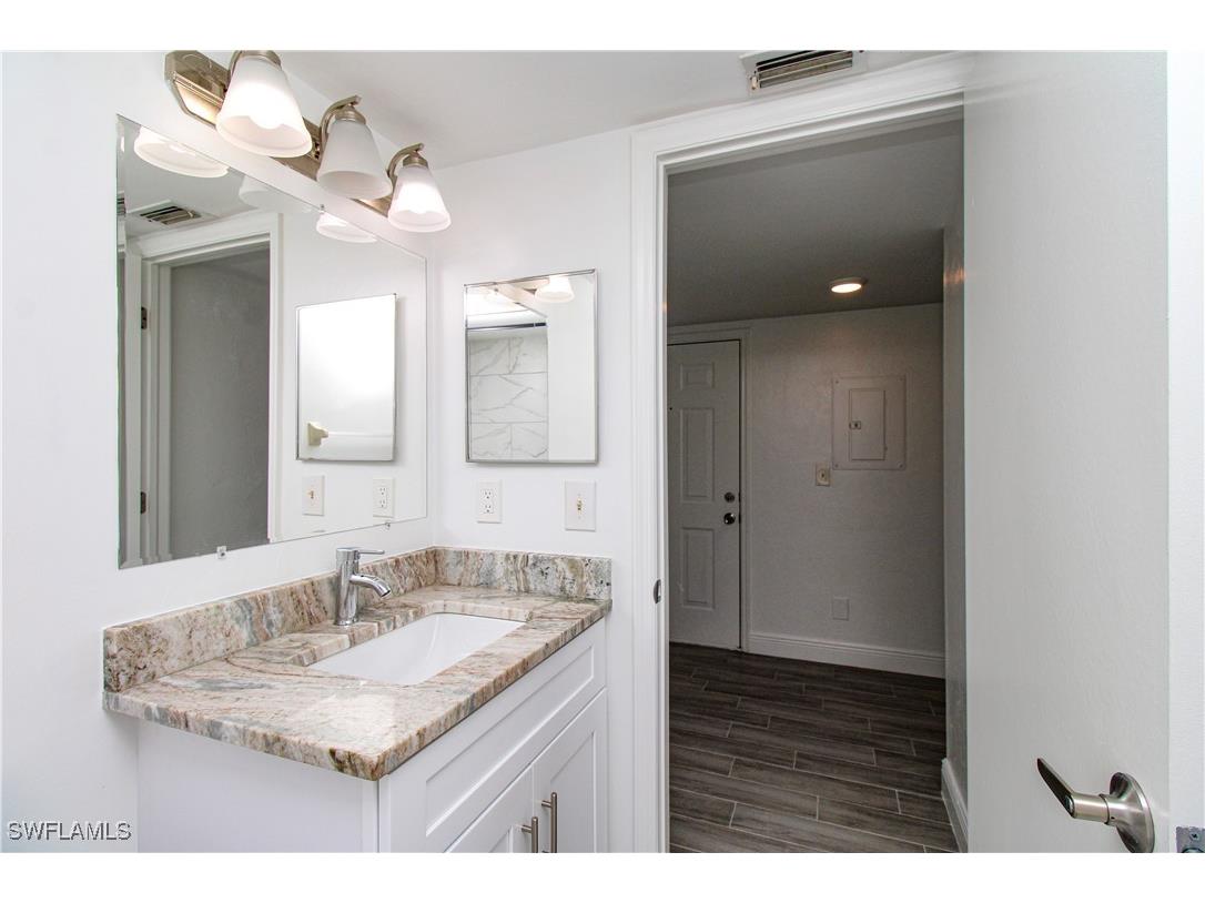 2566 Kings Lake Boulevard #104 Naples FL 34112 225049896 image22