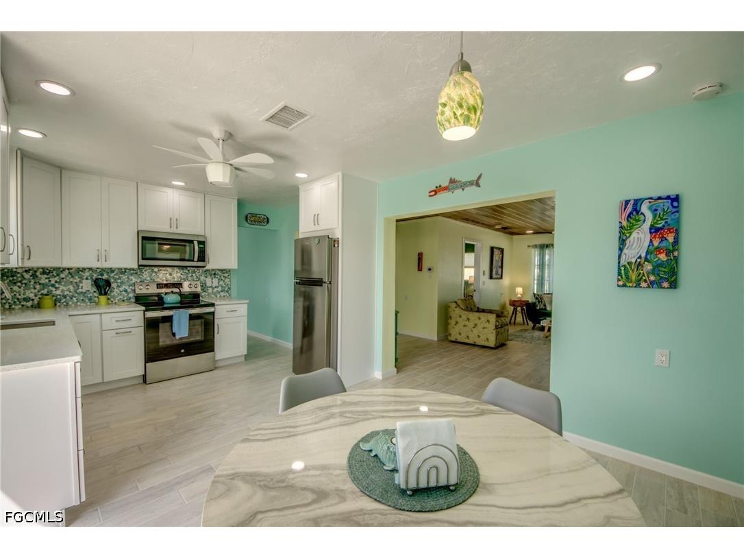 2567 Cay Cove Matlacha FL 33993 2026025826 image24