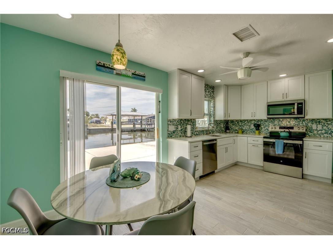 2567 Cay Cove Matlacha FL 33993 2026025826 image25
