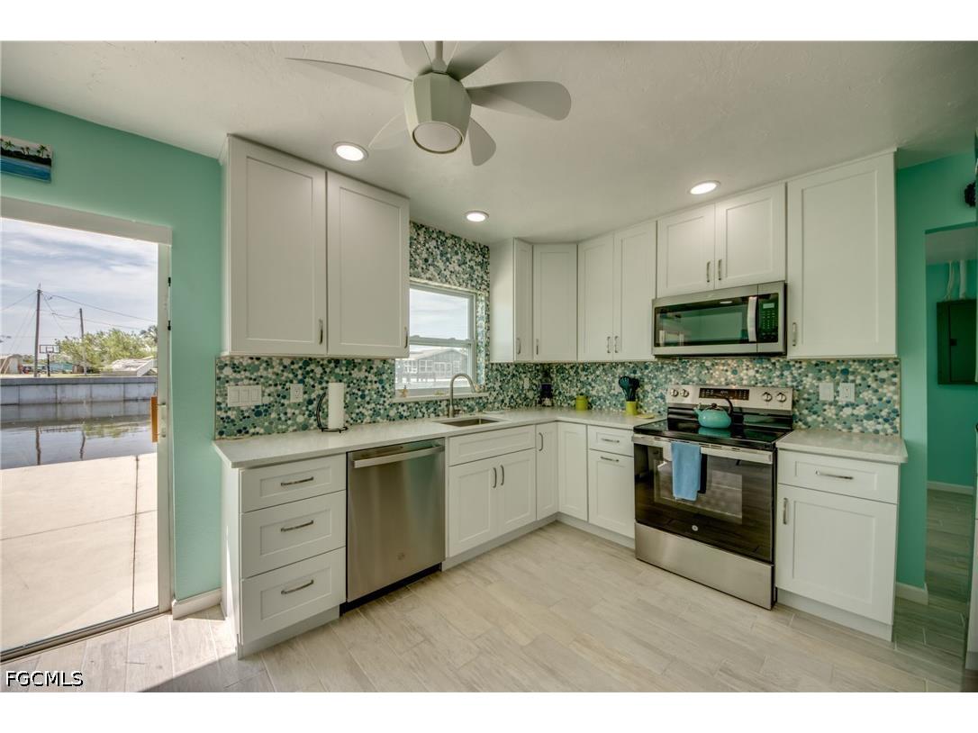 2567 Cay Cove Matlacha FL 33993 2026025826 image27