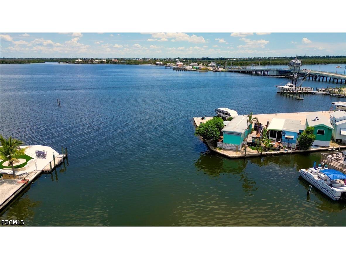 2567 Cay Cove Matlacha FL 33993 2026025826 image7