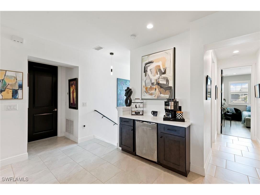 2567 Seychelles Dr #207 Naples FL 34112 225063277 image18