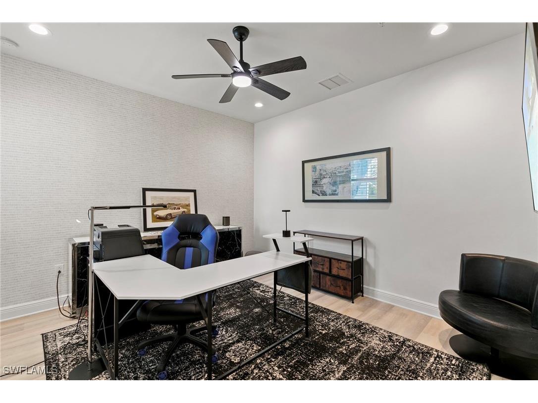 2567 Seychelles Dr #207 Naples FL 34112 225063277 image9