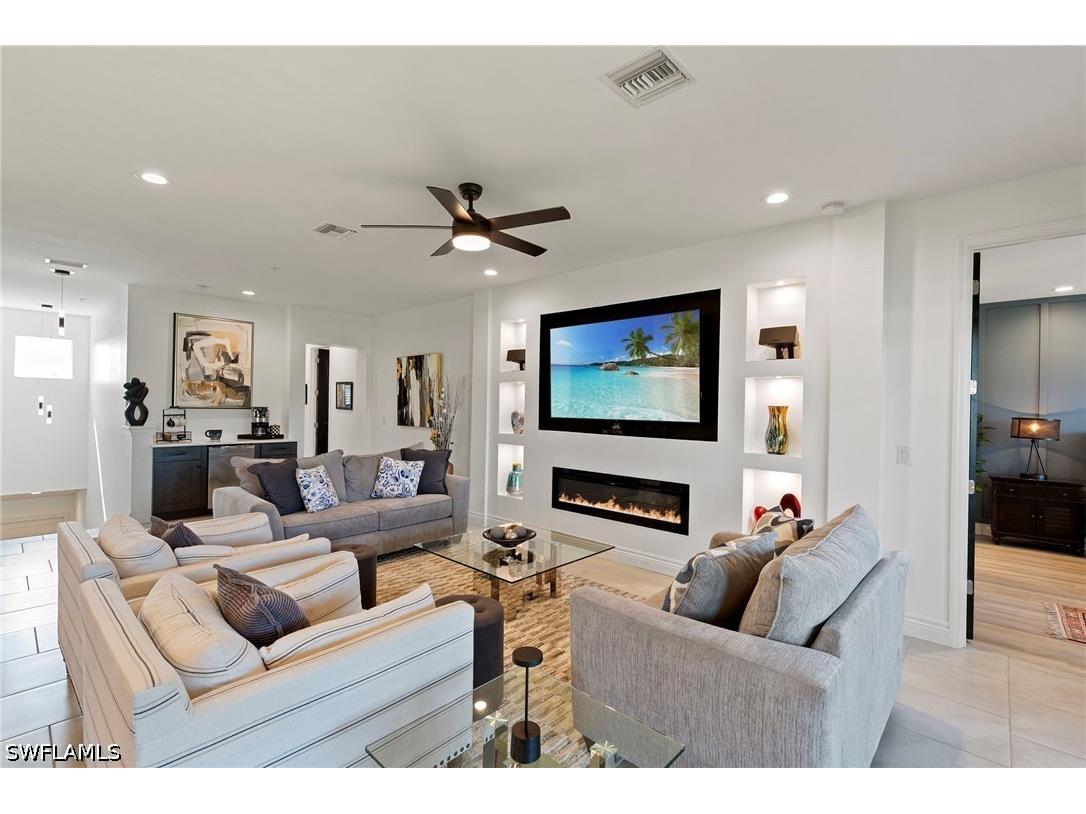 2567 Seychelles Drive #207 Naples FL 34112 226025182 image22