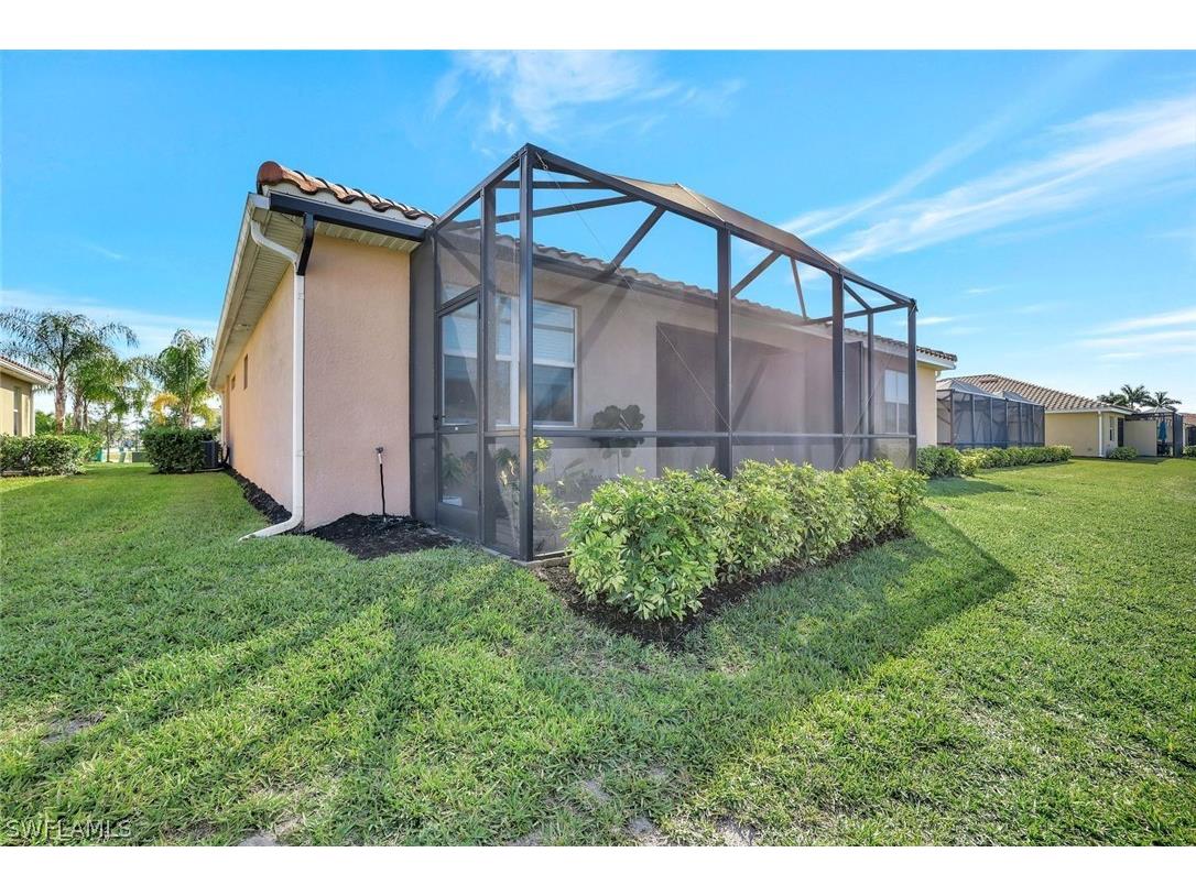 2567 Vine Avenue Naples FL 34120 226006253 image18