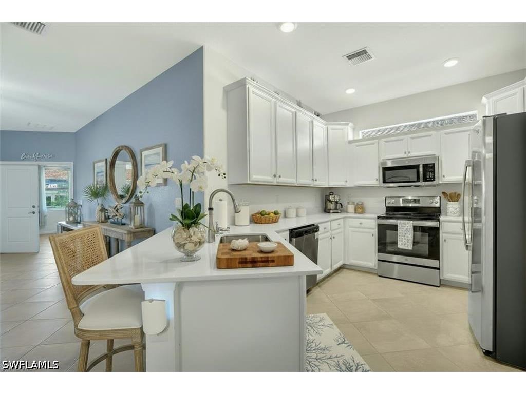 2567 Vine Avenue Naples FL 34120 226020411 image3