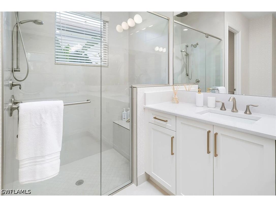 2569 Kingfisher Drive Naples FL 34112 226018636 image10