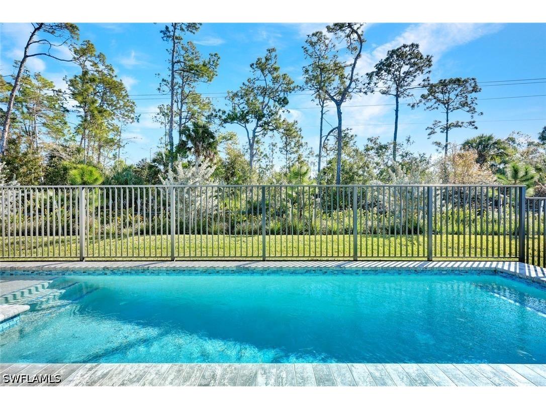2569 Kingfisher Drive Naples FL 34112 226018636 image2