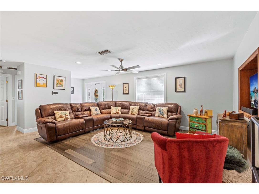 2569 Outrigger Lane Naples FL 34104 225080702 image9