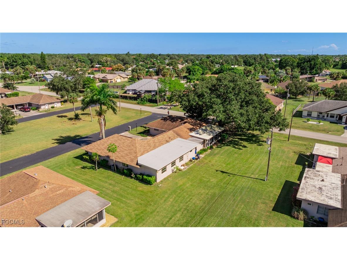 257 Briar Court Lehigh Acres FL 33936 2025019616 image35