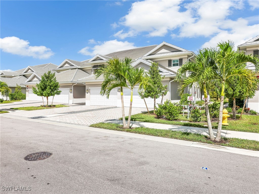 257 Indies Dr E #102 Naples FL 34114 225074568 image2