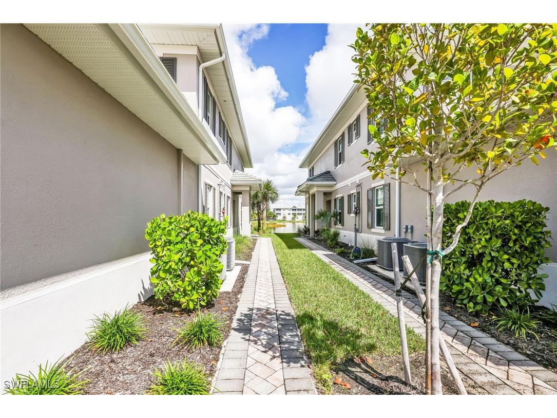 257 Indies Dr E #102 Naples FL 34114 225074568 image5