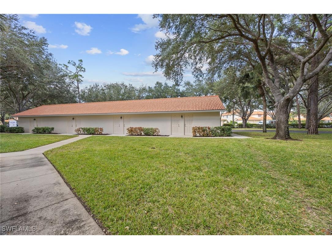 257 Robin Hood Circle #101 Naples FL 34104 225080315 image26