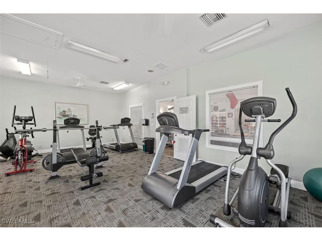 257 Robin Hood Circle #101 Naples FL 34104 225080315 image33