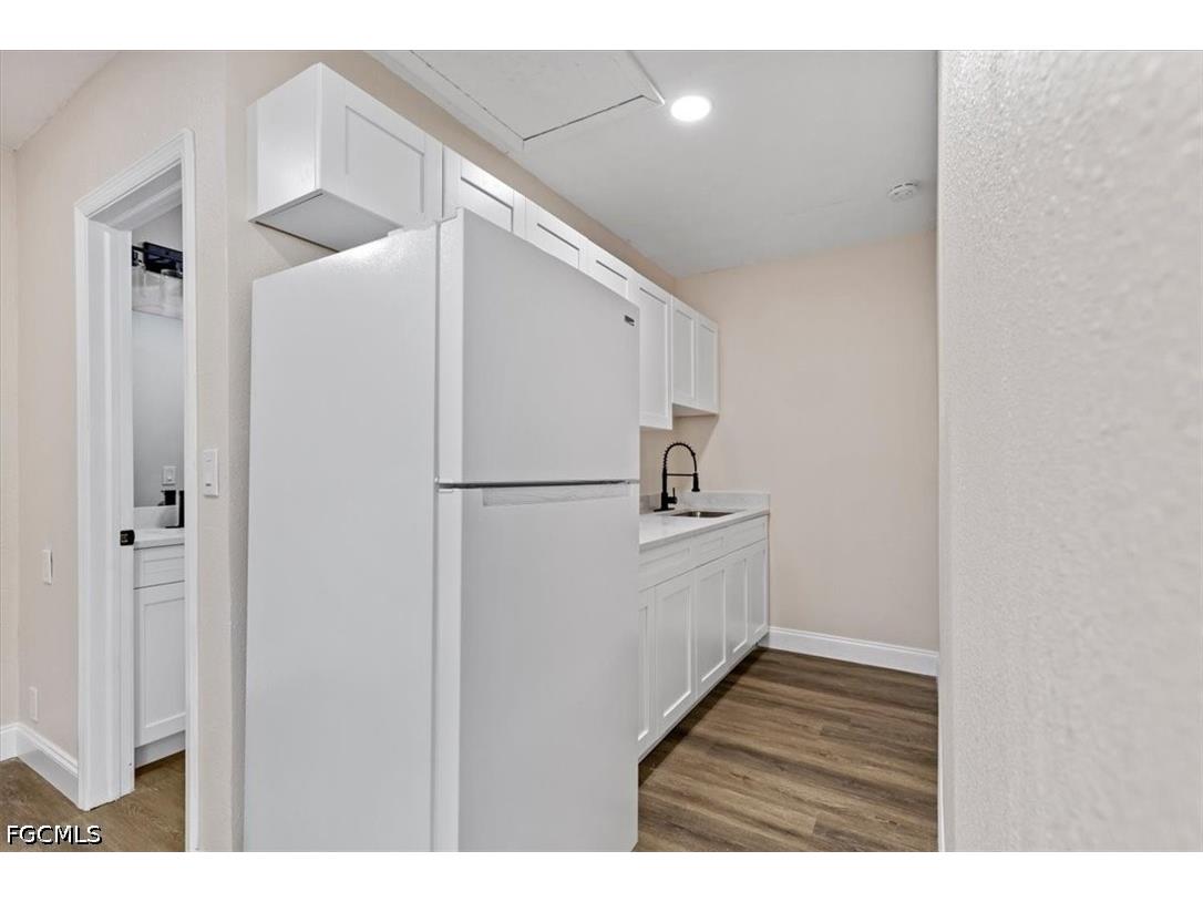 2570 Charleston Park Drive #APT Alva FL 33920 2026025304 image4