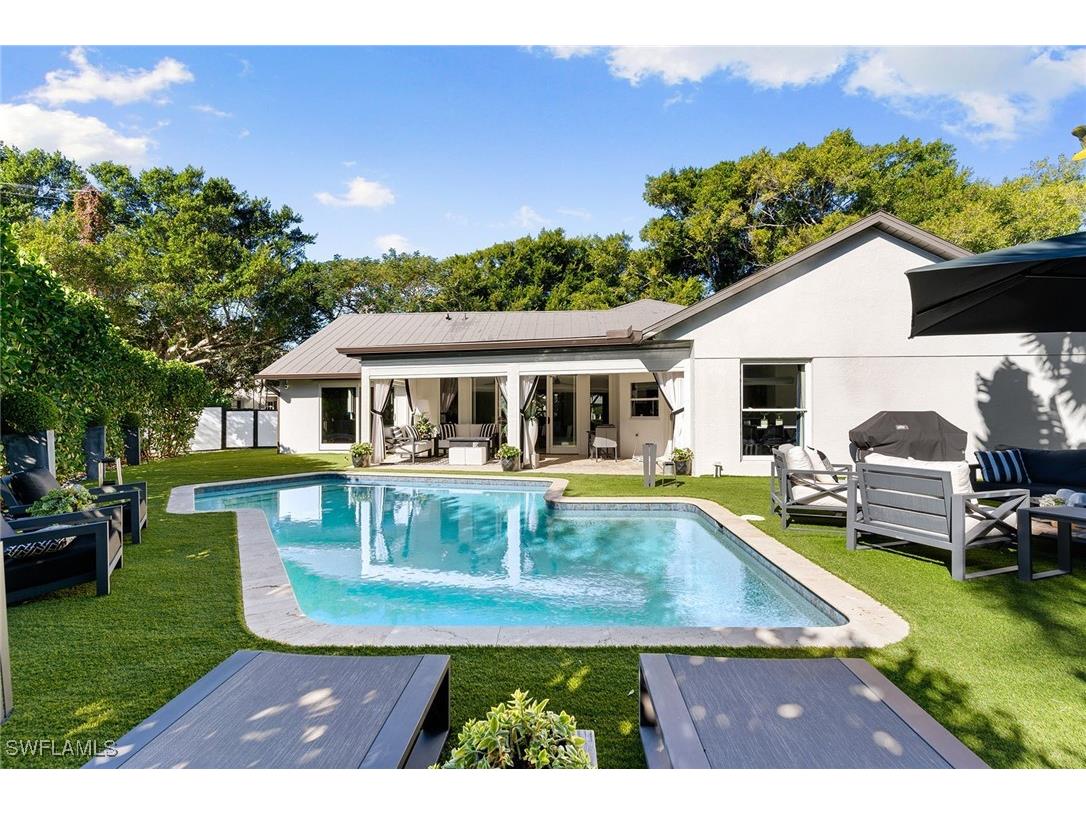 2570 Crayton Road Naples FL 34103 226005536 image1