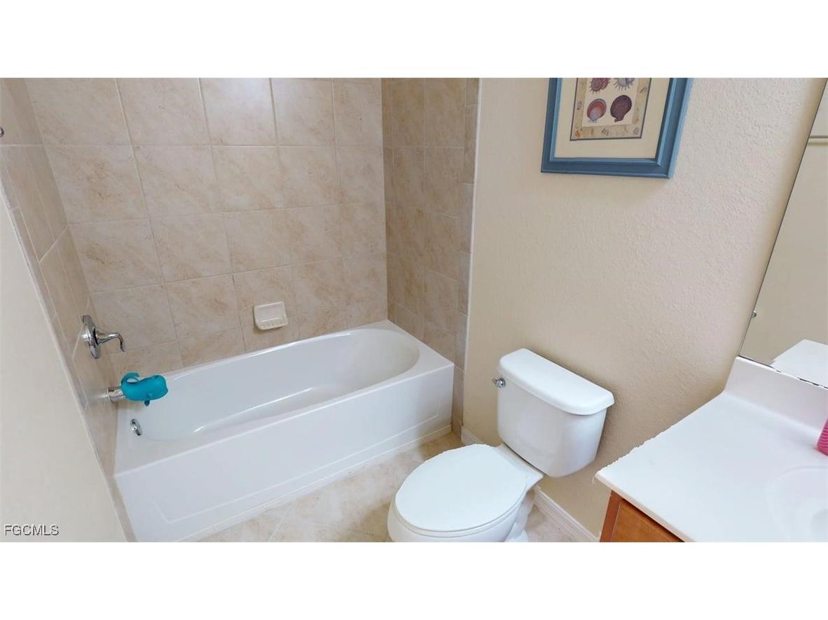 2571 Laurentina Lane Cape Coral FL 33909 2025014697 image16