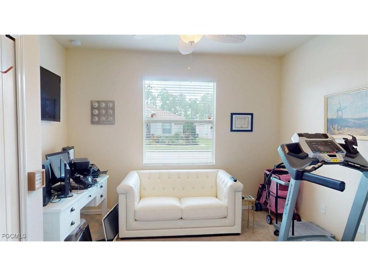 2571 Laurentina Lane Cape Coral FL 33909 2025014697 image4