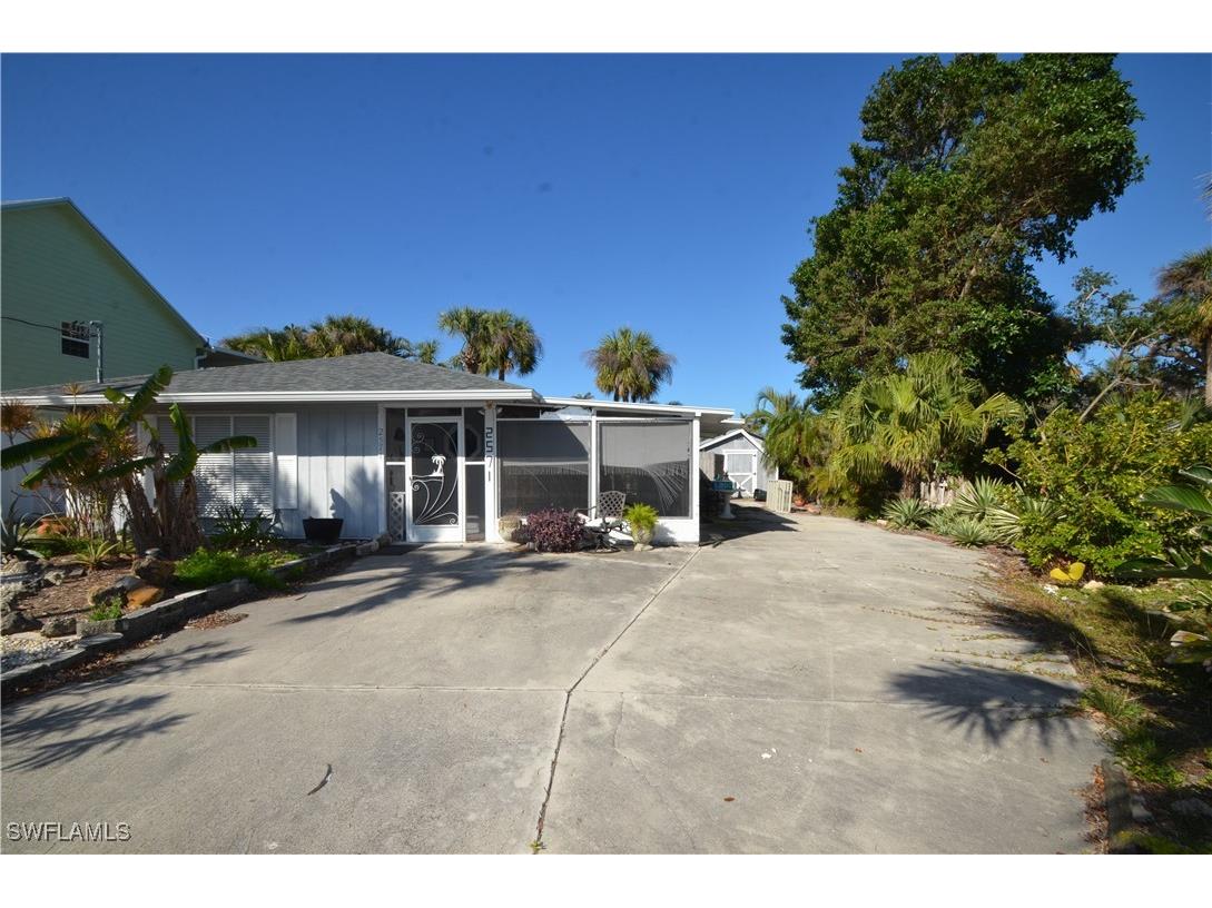 2571 Tamarind Street Saint James City FL 33956 225021364 image1