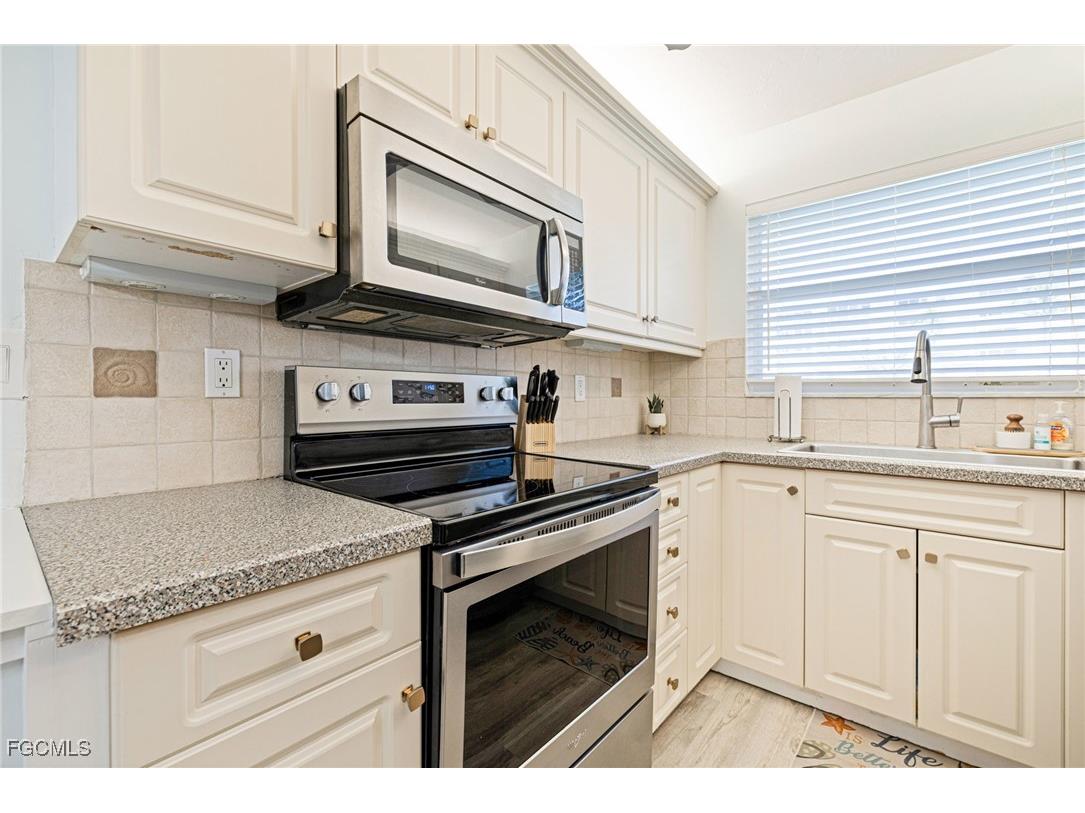 25740 Hickory Boulevard #246 Bonita Springs FL 34134 2025018658 image8