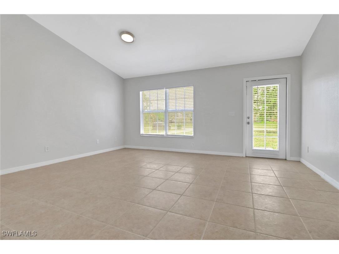 2575 39th Avenue NE Naples FL 34120 225039708 image2