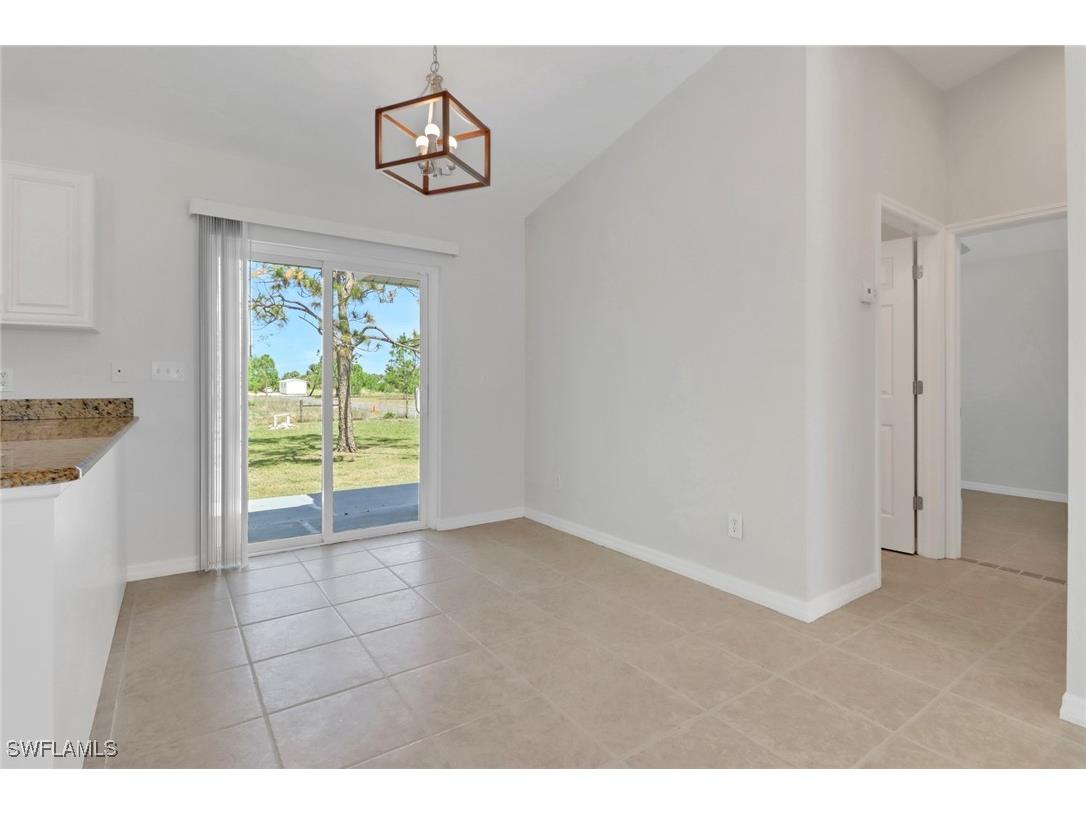 2575 39th Avenue NE Naples FL 34120 225039708 image4