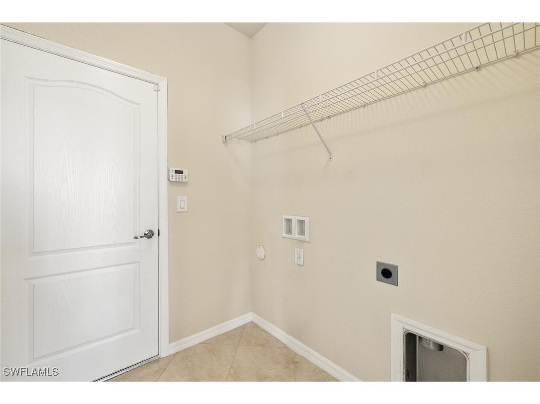 2575 Laurentina Lane Cape Coral FL 33909 225067685 image16