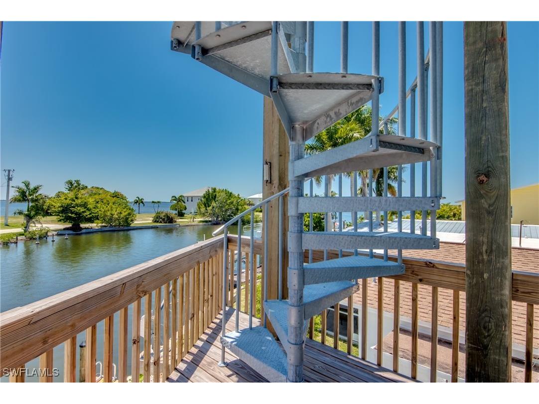 2579 Third Street Matlacha FL 33993 225045346 image11