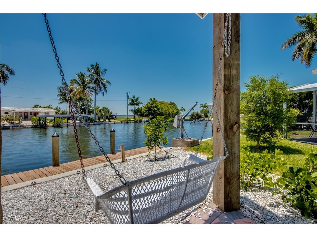 2579 Third Street Matlacha FL 33993 225045346 image14