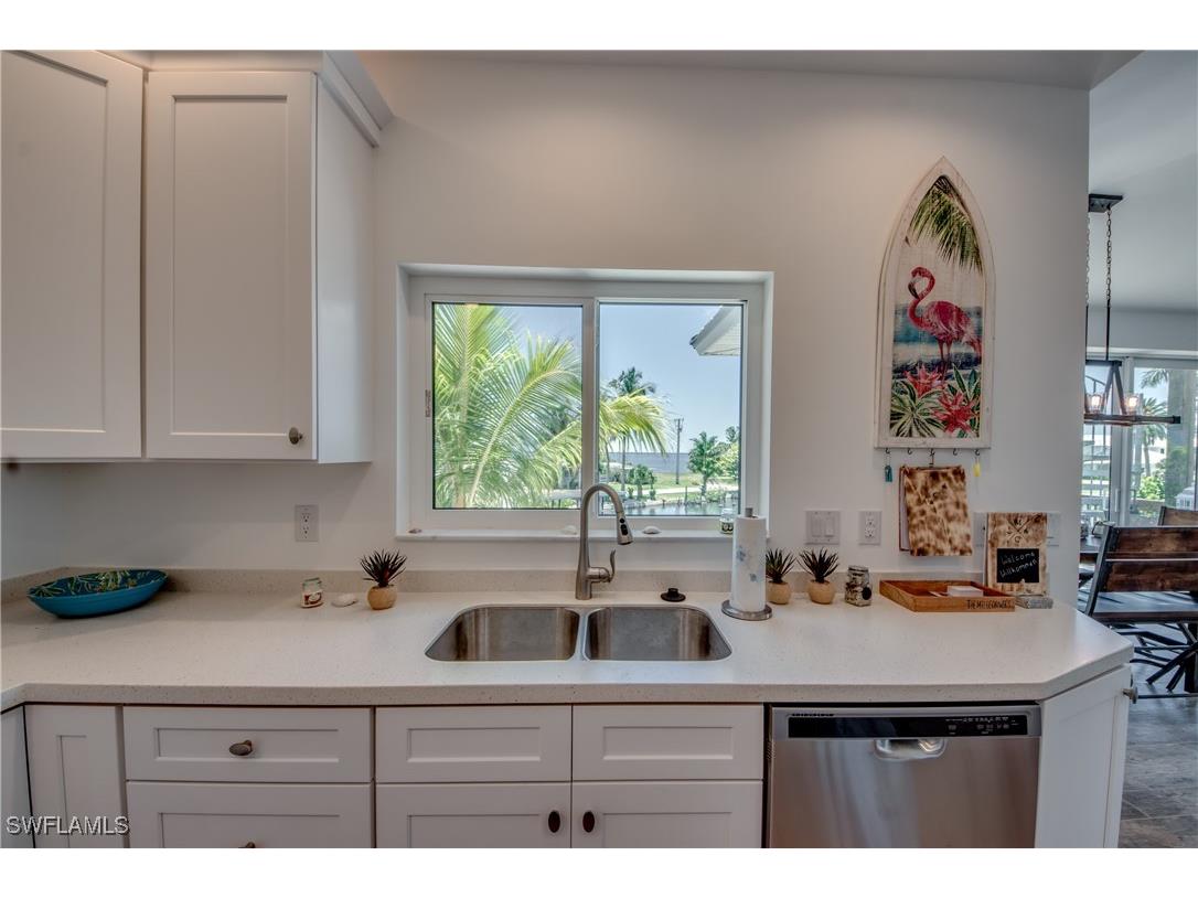 2579 Third Street Matlacha FL 33993 225045346 image24