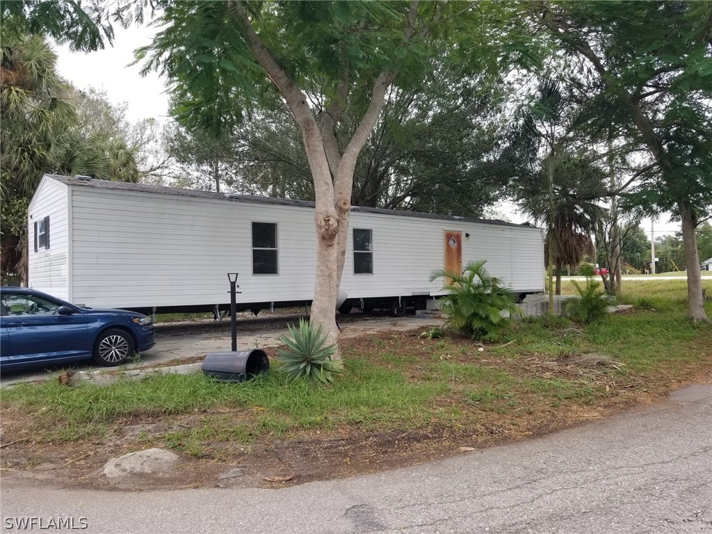 258 Lamplighter Lane North Fort Myers FL 33917 224056752 image1