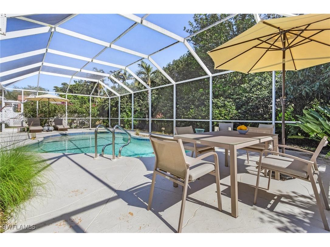 258 Monterey Drive Naples FL 34119 225056269 image1