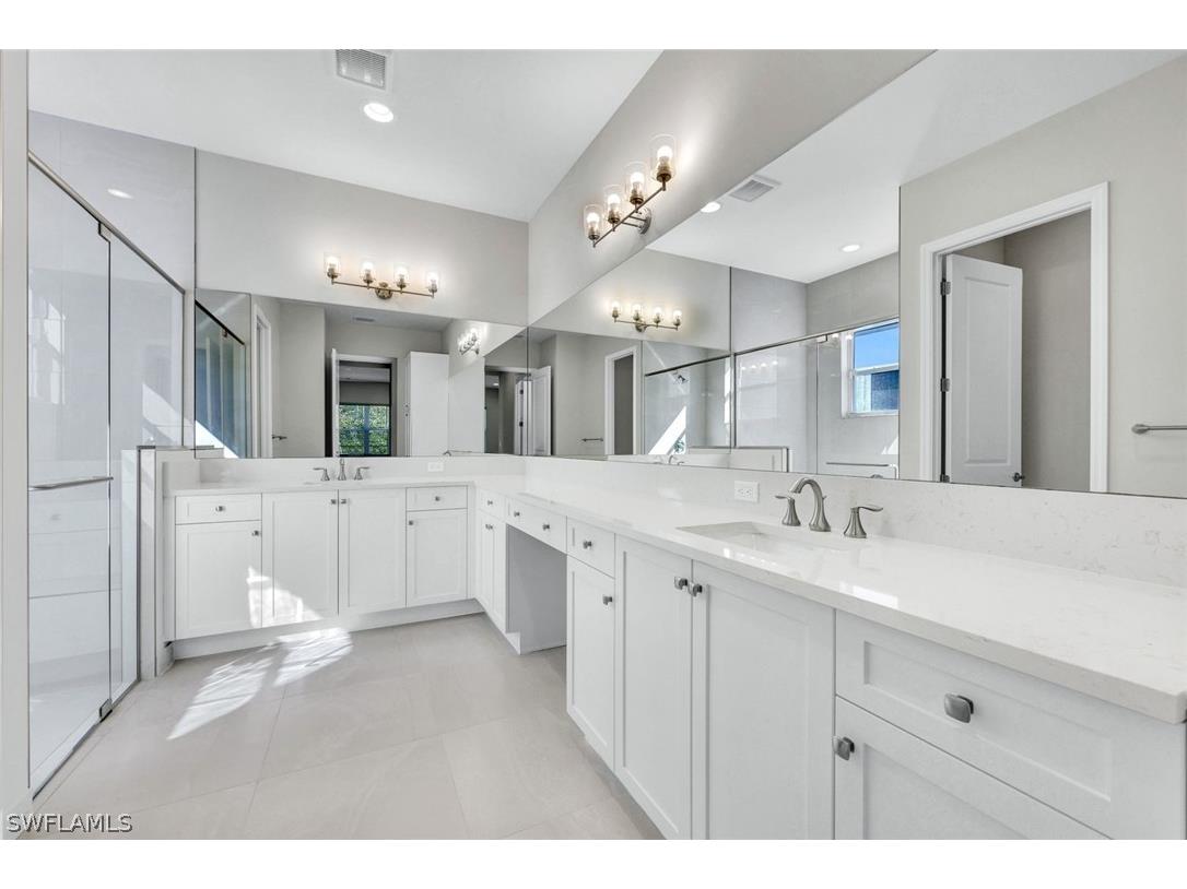 2581 Kingfisher Drive Naples FL 34112 225075154 image9