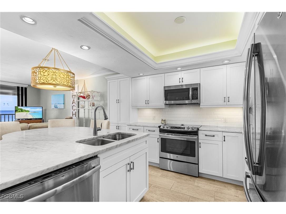 25810 Hickory Boulevard #209 Bonita Springs FL 34134 2025024463 image4