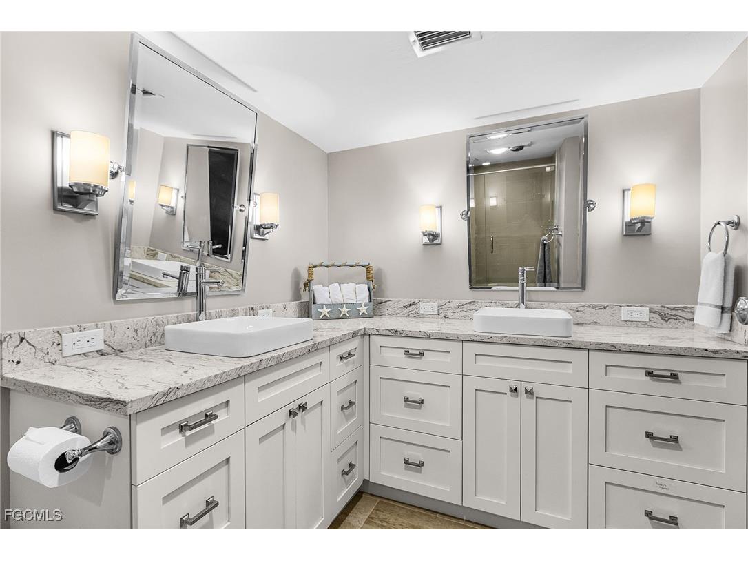 25810 Hickory Boulevard #209 Bonita Springs FL 34134 2025024463 image9