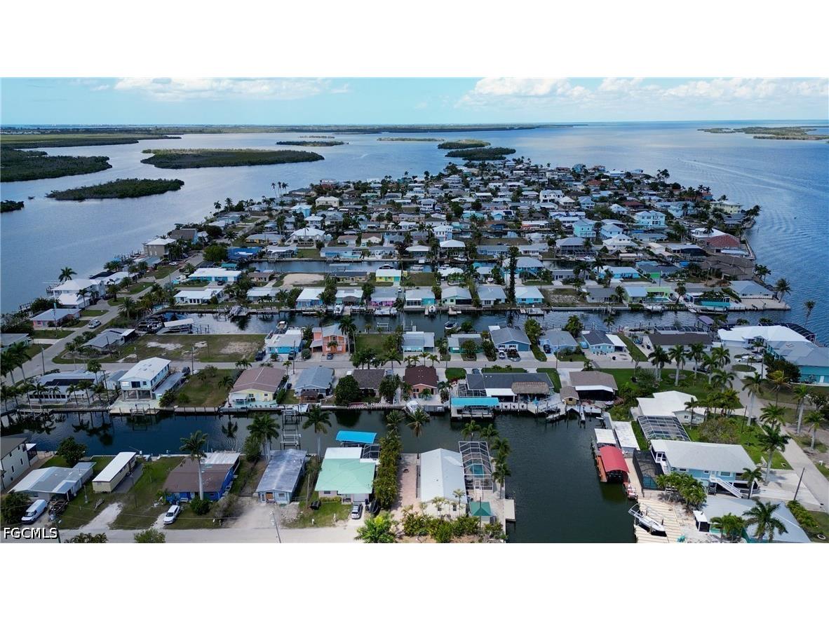 2589 Bayshore Drive Matlacha FL 33993 2026016796 image10
