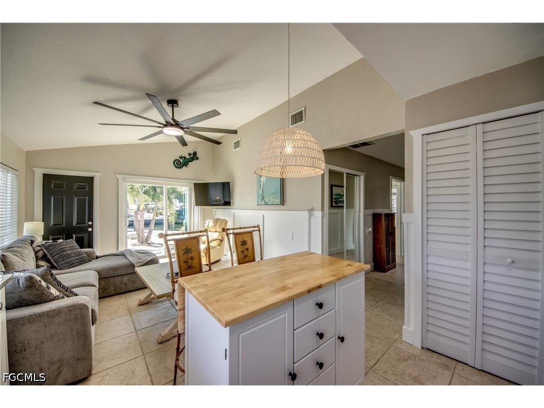2589 Bayshore Drive Matlacha FL 33993 2026016796 image15